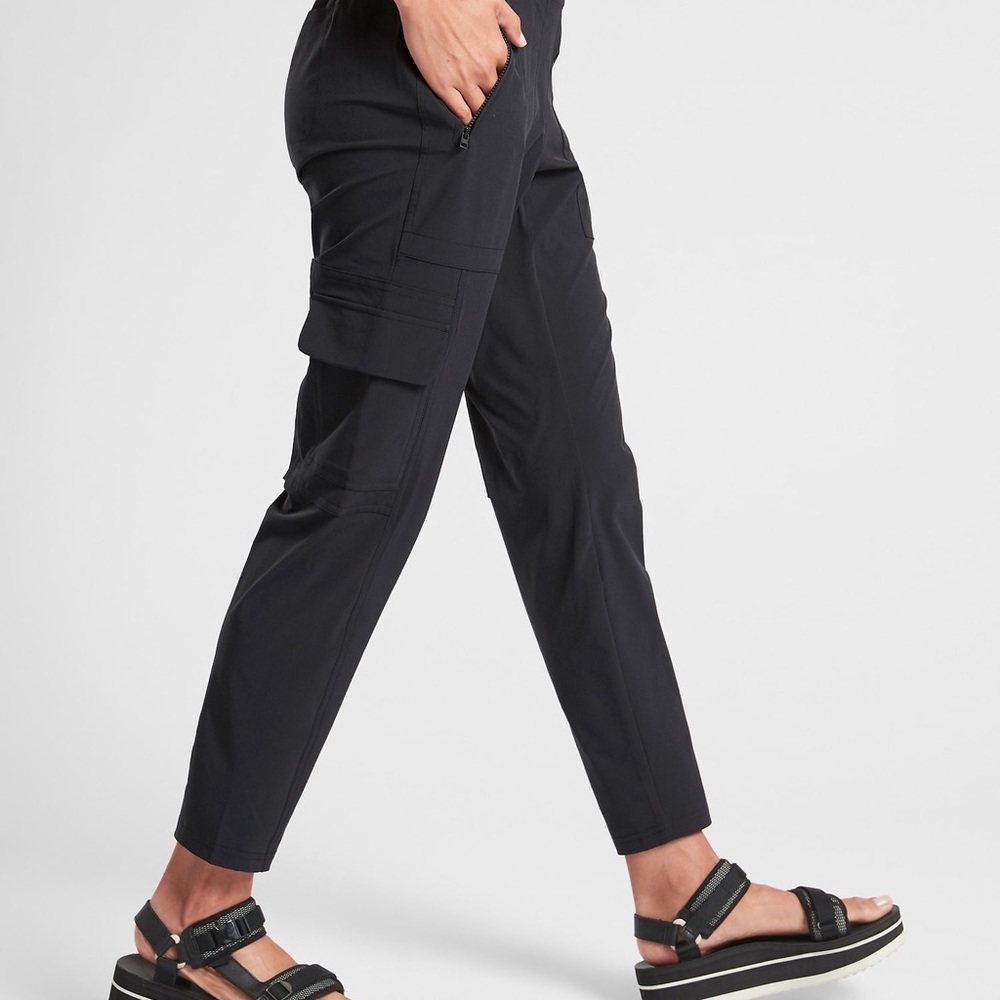 Athleta Chelsea Cargo Pant, Size 2